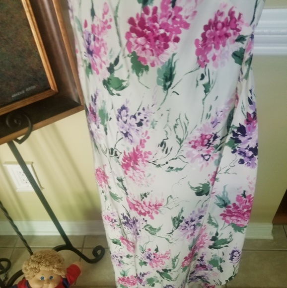 Silk Assets Floral Dress Size L (10-12) - Picture 2 of 4